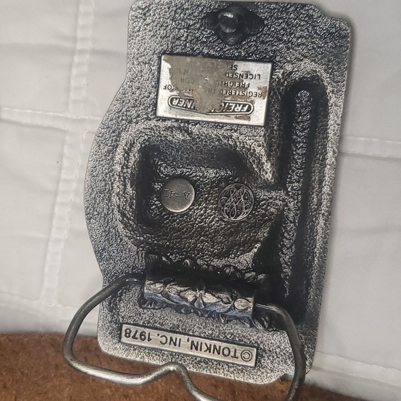 Vintage Belt and Freightliner Buckle Trucker Western Tooled Leather Belt - Picture 7 of 11